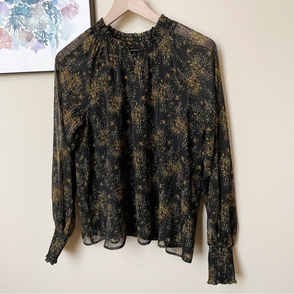 Evereve Allison Joy Smocked Blouse Size M